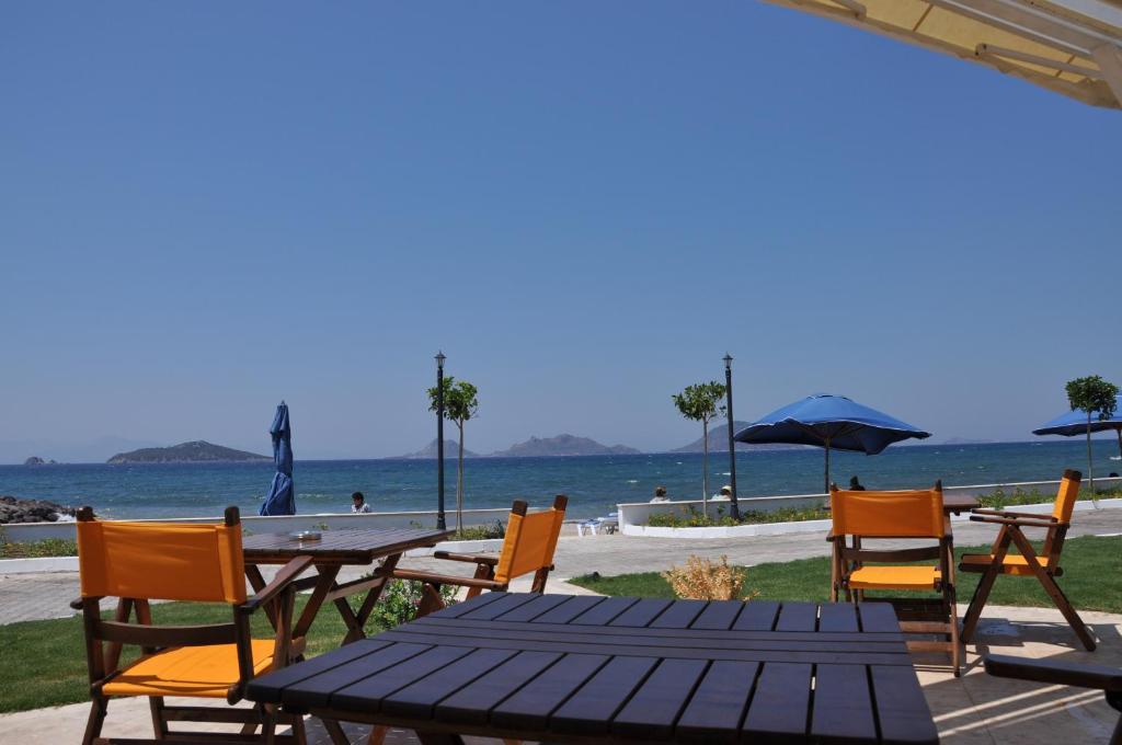 Small Beach Hotel Turgutreis Exterior photo