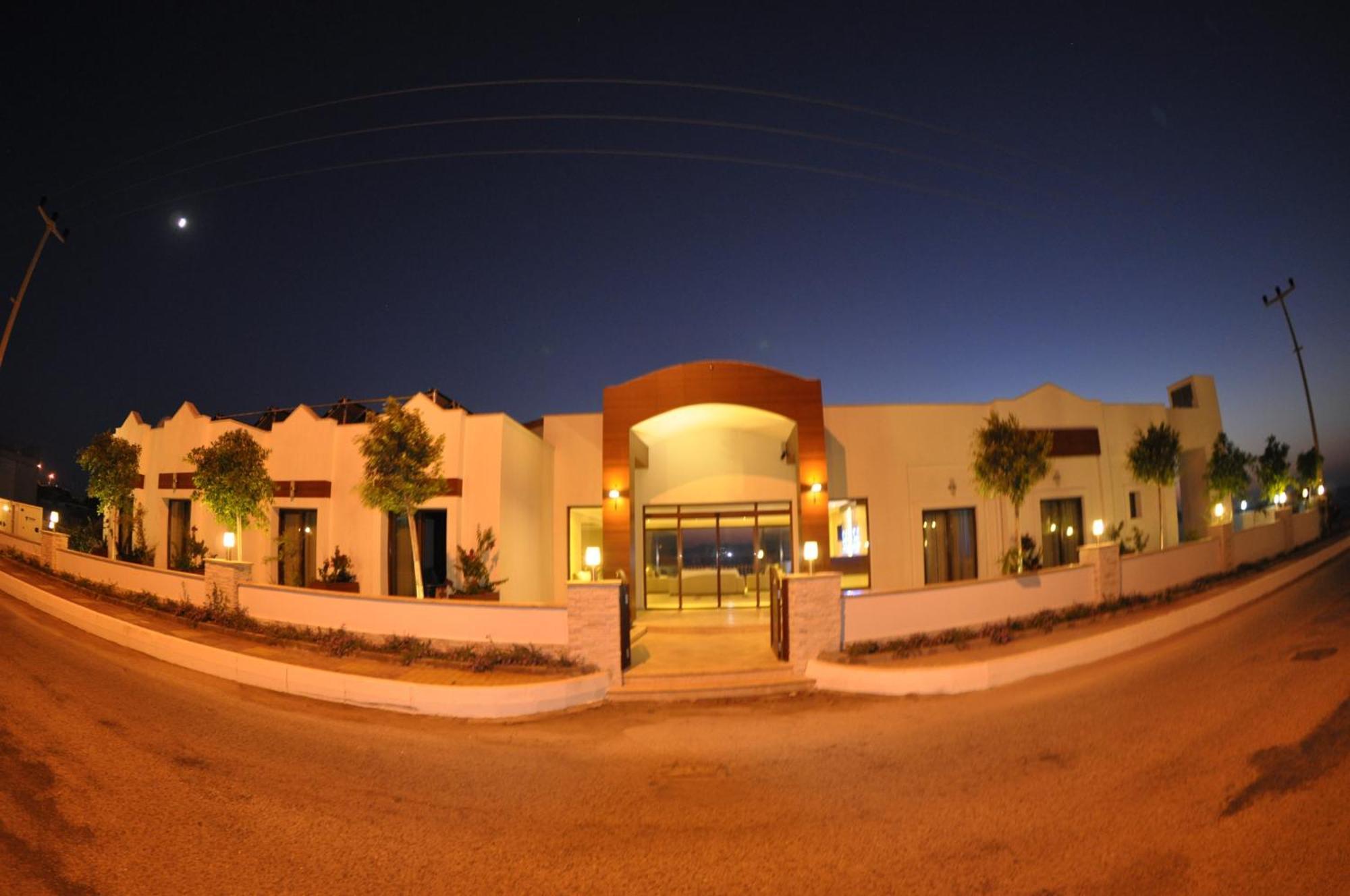 Small Beach Hotel Turgutreis Exterior photo