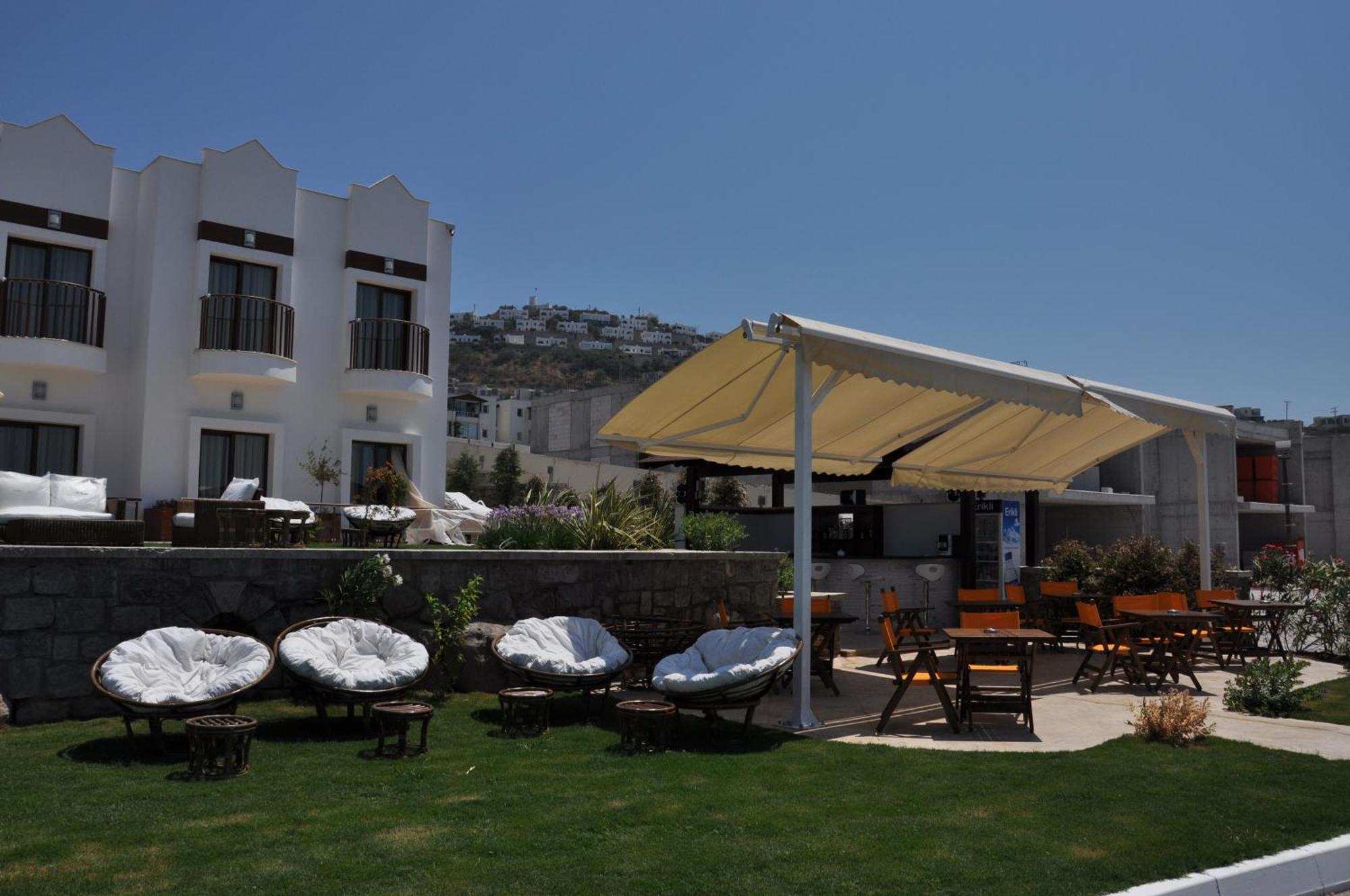 Small Beach Hotel Turgutreis Exterior photo