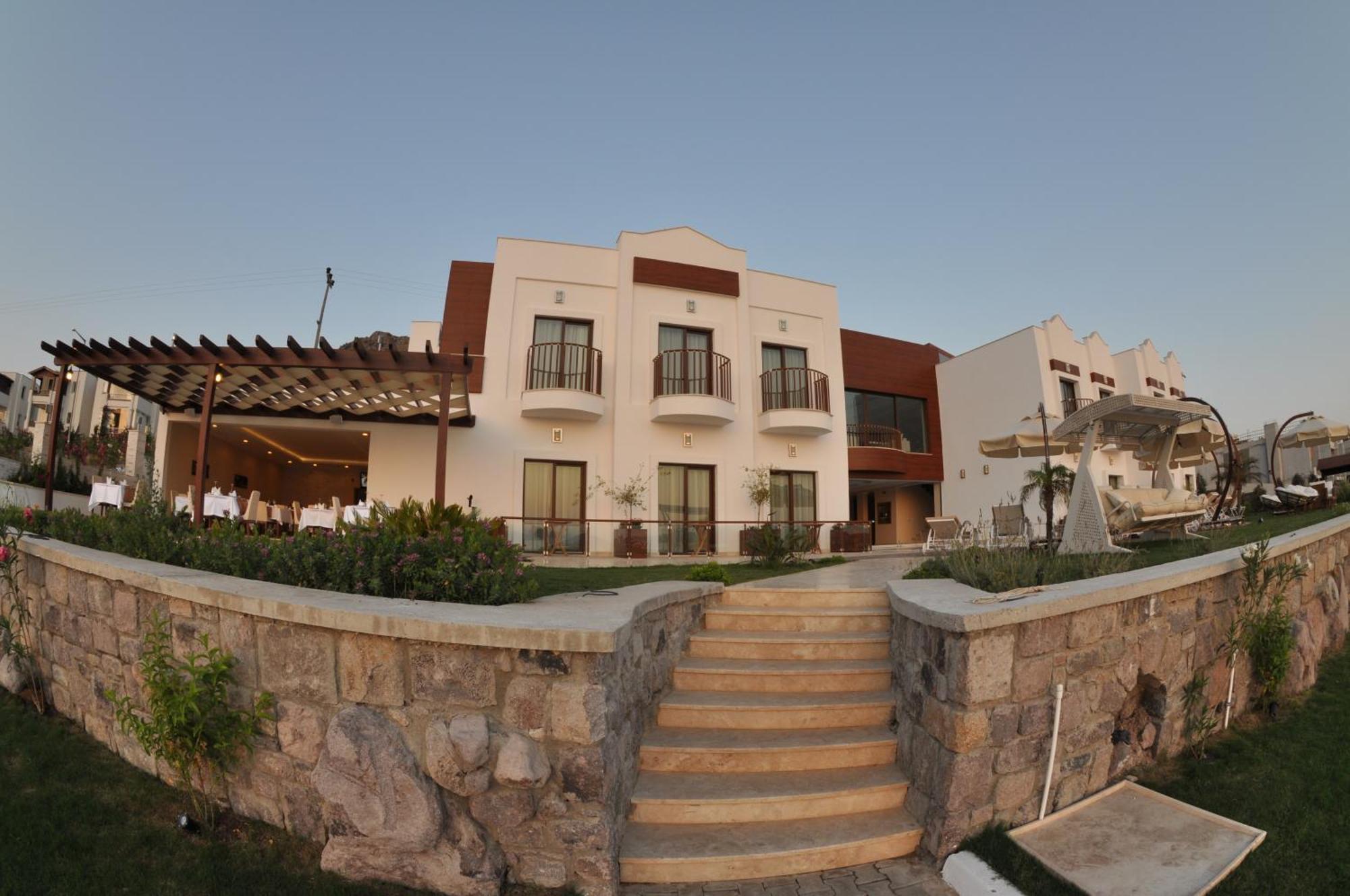 Small Beach Hotel Turgutreis Exterior photo